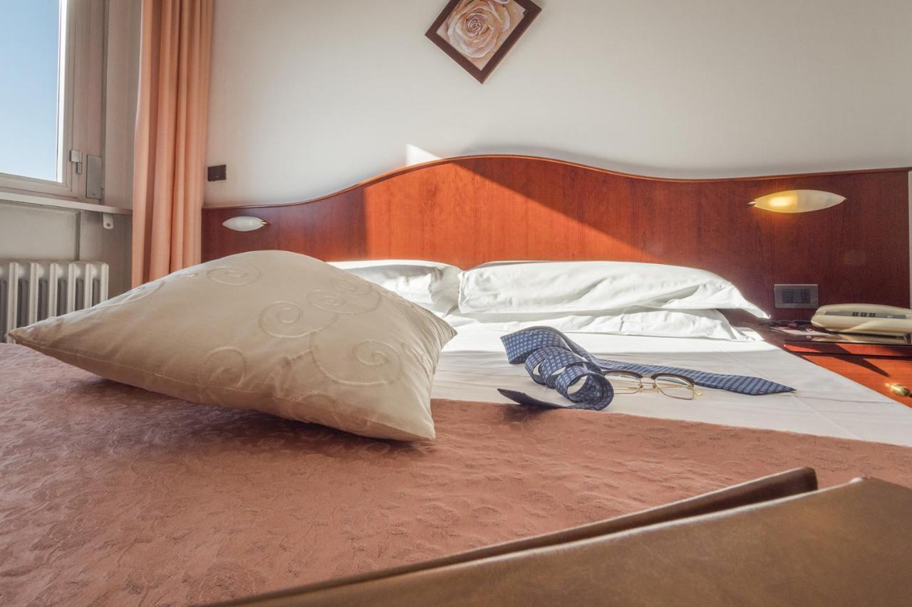 Grifone Hotel Перуджа Екстериор снимка