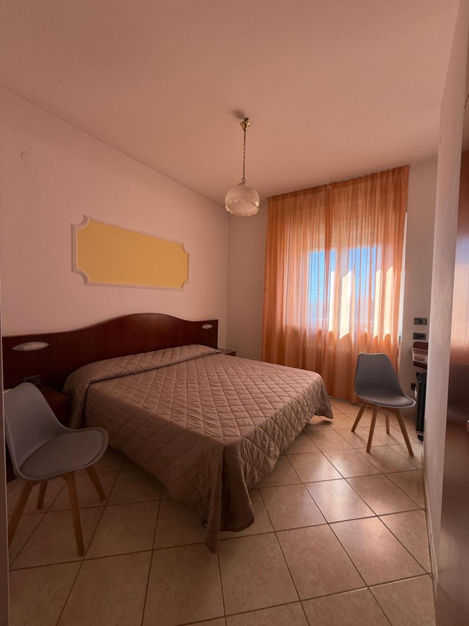 Grifone Hotel Перуджа Екстериор снимка