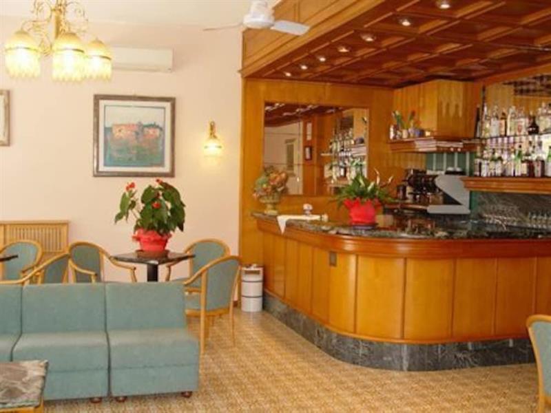 Grifone Hotel Перуджа Екстериор снимка
